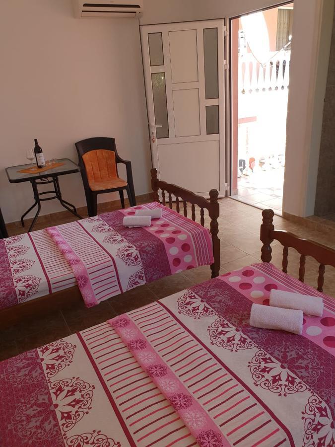 Apartments Todor Bar Bagian luar foto